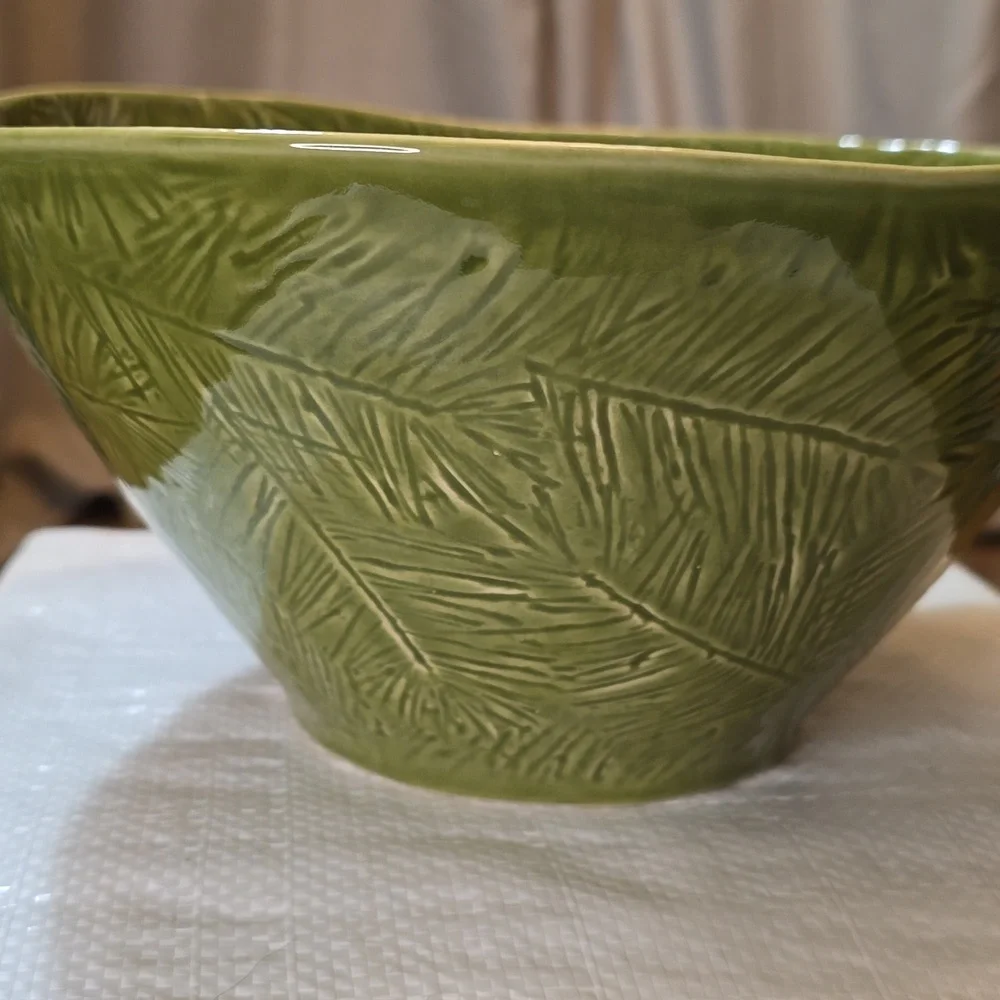 Crate & Barrel Marin Pine Serving Bowl Green Salad Bowl Dish